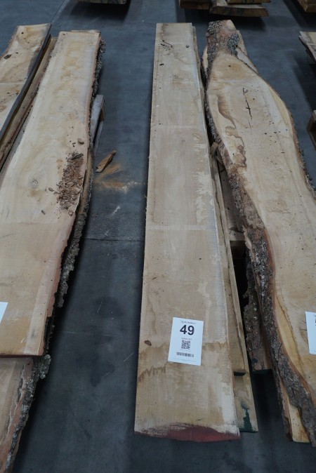 4 pieces. edge-cut oak planks