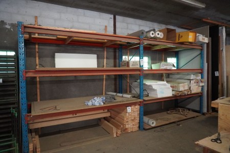 2 compartment pallet rack with content