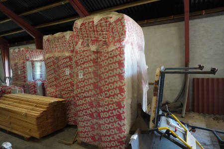 17 packs insulation, Brand: Rockwool