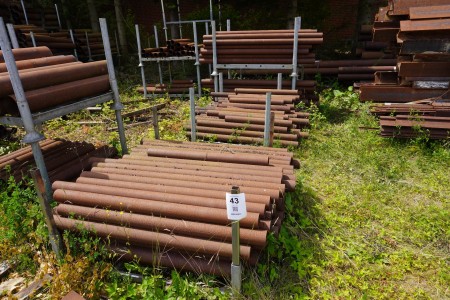 5 racks with various iron pipes