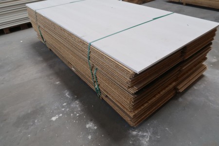 32 pcs. floor chipboards 23 mm