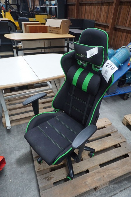 Gamer chair, Brand: Apexracer