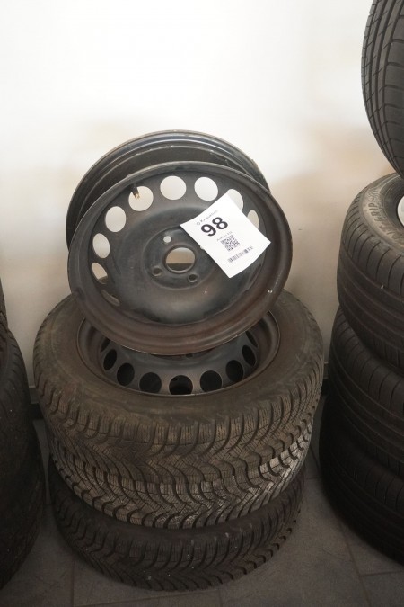 4 stk. stålfælge med 3 dæk, Mærke: Michelin 