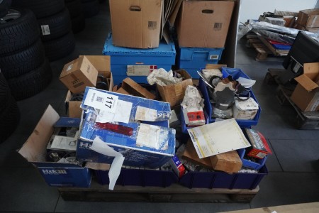 Pallet with various spare parts for BMW