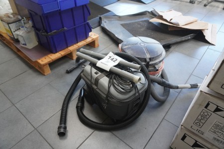 2 pcs. vacuum cleaner, brand: Nilfisk, Type: GD 930G and type: UZ 934