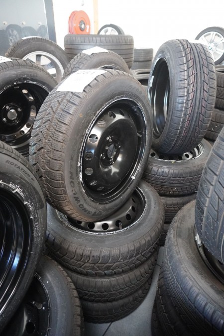 4 stk. dæk med stålfælge, Mærke Pirelli