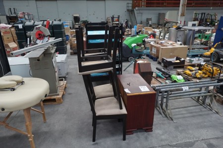 4 pieces. Chairs + dresser