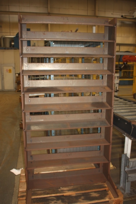 Picking Shelving + 2 section steel shelves, height 0 2000 x width / section = 1000 x depth = 730 mm. A total of seven shelves