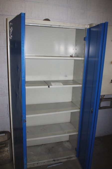 Tool Box, steel, MO Tools. Height = 1920 x width = 960 mm x depth approx. 360 mm + content + steel shelves, height approx. 2015 x width approx. 1000 mm x depth approx. 400 mm + lot leather welding protective clothing and gloves