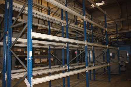 3 section pallet racking, height approx. 5500 mm, width 3000 mm. 24 beams