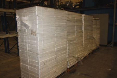 4 pallets insulation boxes, 570x370x304 mm (unused). Number / pallet approx. 40 (a pallet broached)