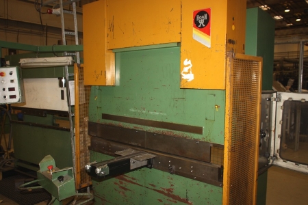 Edge Bending, Hoan, type CPHE 50/25, stroke 150 c Stop time 117 milliseconds. Working length 1550 mm max. Max operating pressure: 27.5, 2-hand attachment