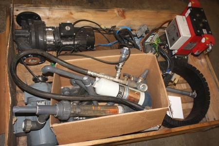 Pallet with tap, gear motor, Grundfoss pump, unused, hydrofor CR4-50 + adsorption, Zander, type K-MT1, 0.3 m3/min, 16 bar
