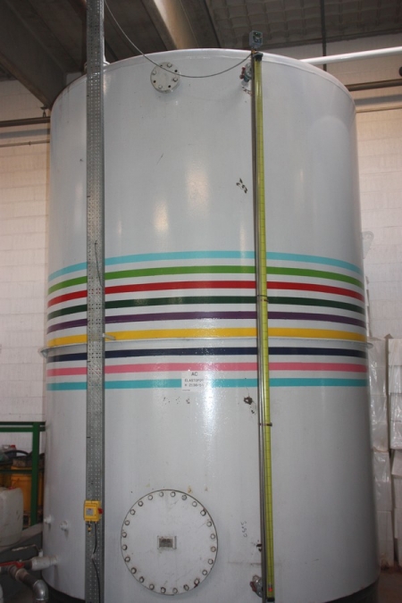 Opretstående beholder, Botax, 22000 liter, pladetykkelse: 5 mm. Rør, pumper med videre medfølger ikke