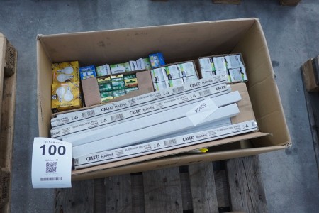 Various fluorescent tubes and bulbs