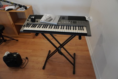 Keyboard, Yamaha E443