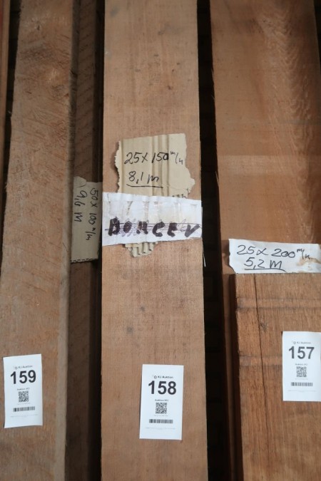 8.1 meter cedar planks