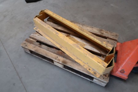 2 pcs. gable protector for pallet rack