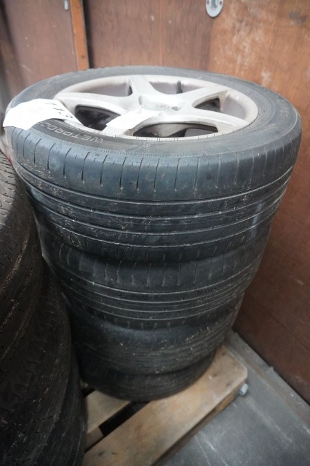 4 pieces. Tires with rims