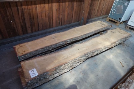 4 pieces. Oak planks