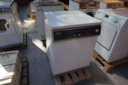 Industrial dishwasher, Miele G7859
