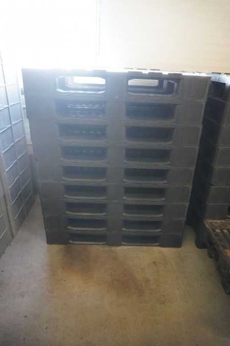 9 pallets in solid plastic