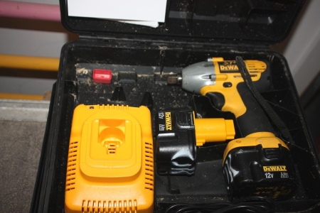 Cordless tools, DeWalt: bolt screwdriver with charger + 2 batteries + nail gun