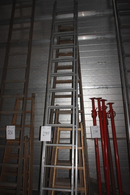 Aluminum extension ladder + 3 stepladders