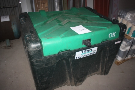 Portable diesel tank with handle and pump