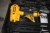 Aku-håndværktøj, DeWalt: boltskruemaskine med lader + 2 batterier + sømpistol