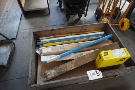 Pallet with various welding electrodes