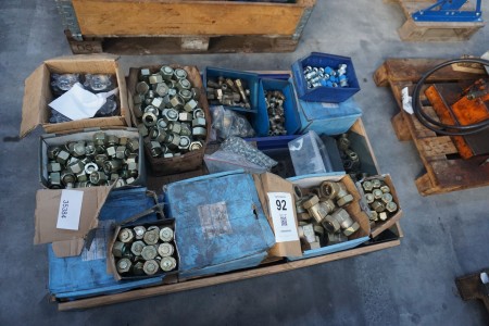 Pallet with large lot of fittings & plugs in metric, inch & SAE