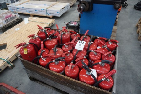 Approx. 33 fire extinguishers