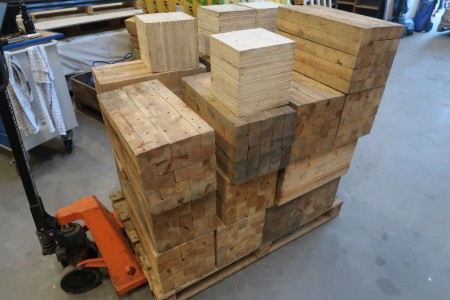 23 pcs. wooden blocks