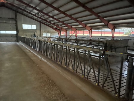 Large batch of barn furniture/beds for cows
