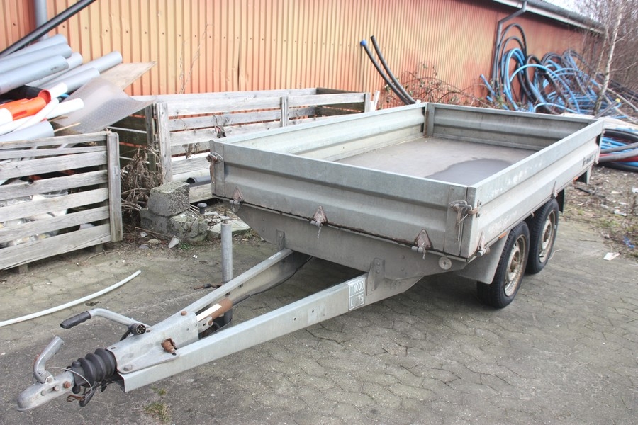Alu Trailer Brenderup Bravo T 1000 Kg L 675 Kg Zc 4275 First Reg 13 11 1997 Kj Auktion Maschinen Auktionen Alu Trailer Brenderup Bravo T 1000 Kg L 675 Kg Zc 4275 First Reg 13 11 1997 Kj Auktion Maschinen Auktionen