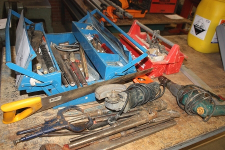 Lot tools, including Pipe Wrenches + grinder + drill, etc.