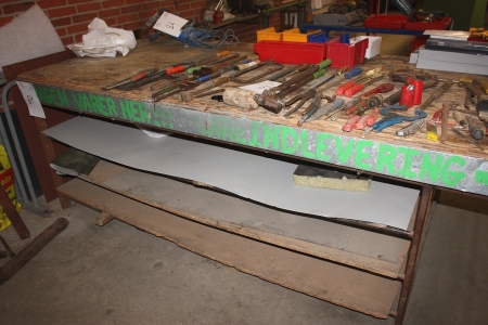 Work bench, 1200x2450 mm + sheet metal rack with content brass sheets etc.