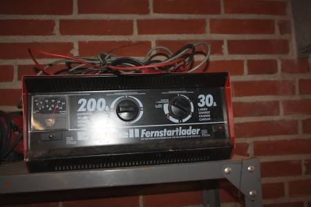Autolader / startbooster, Einhell Fernstartlader, 200 / 30 A + bajonetsav