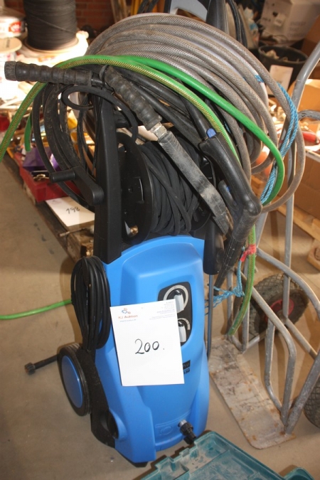 Pressure Washer, Novi Pro NHP 150 + various nozzles and hoses + trolley