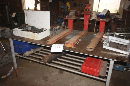 Welding surface with vice + hammer drill + threading tool + vices and more