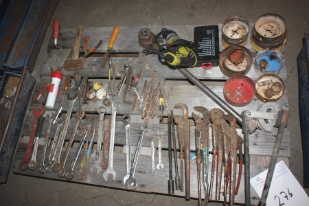 Palle med håndværktøj + 2 værktøjskasser