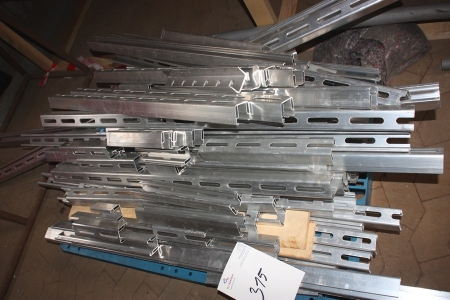 Pallet with various residues: aluminum rails for the installation of solar