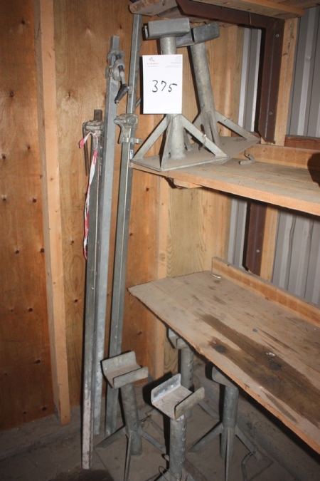 3 long clamps +6 trestles