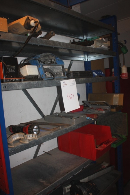 1 section steel rack with content, inter alia, router, measuring tools, tube press tools etc.
