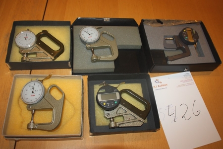 5 x thickness gauges, including 2 digital (Mitutoyo)