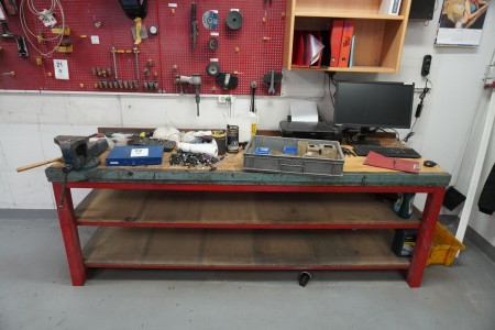 File bench in wood incl. vise with contents
