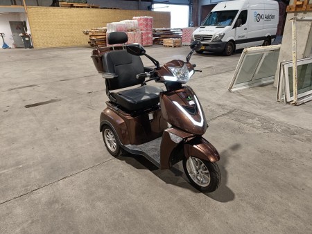 3-Wheel electric scooter, Vigorous