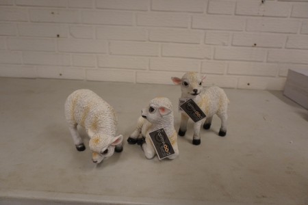 3 pieces. Little lambs