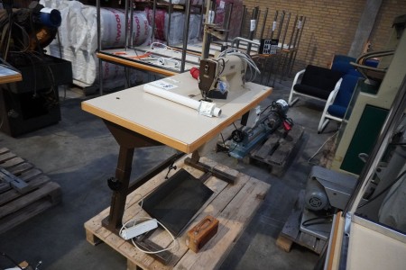 Industrial sewing machine PFAFF 563